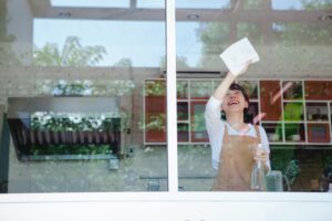 Read more about the article Affordable Window Cleaning in Calgary: A Professional Guide