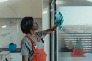 Read more about the article Essential Window Cleaning Calgary Guide for Stunning Views