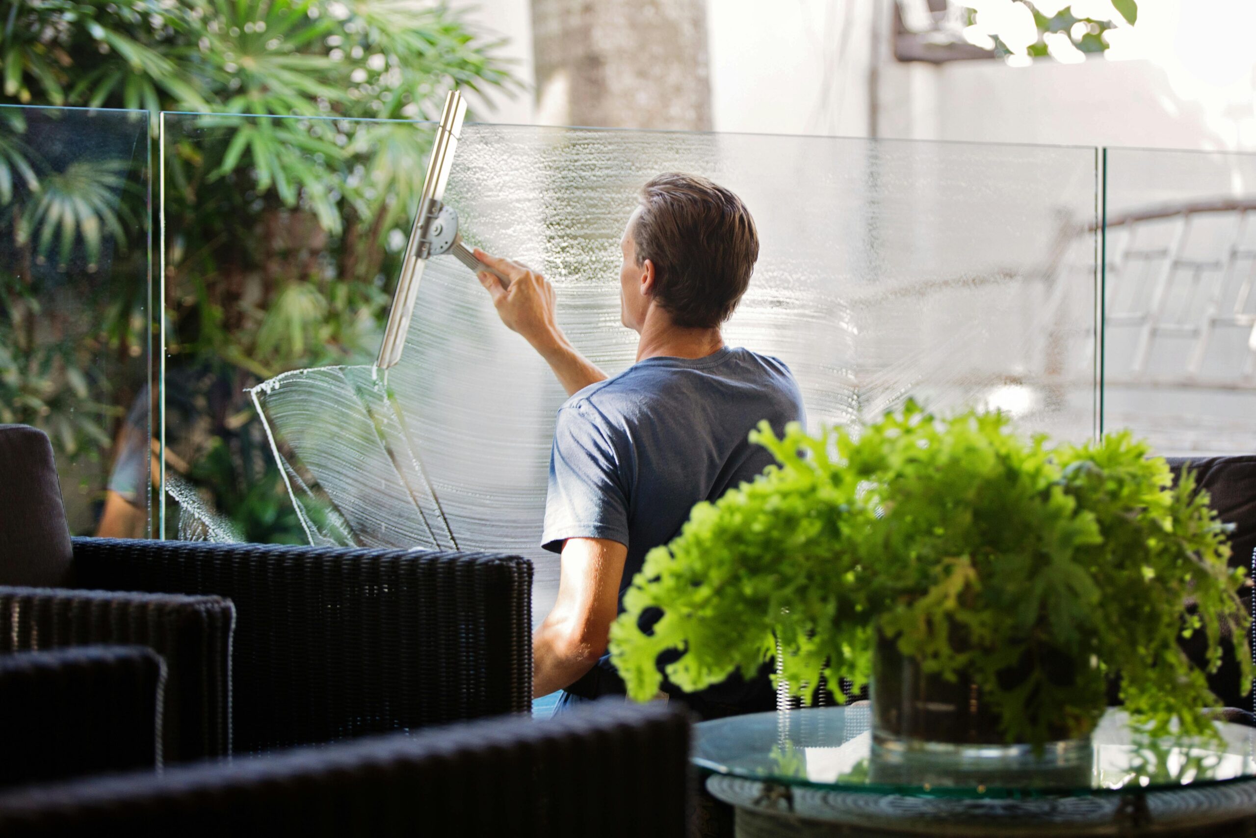 You are currently viewing Enhance Your Home: Window Cleaning Calgary Residents Trust
